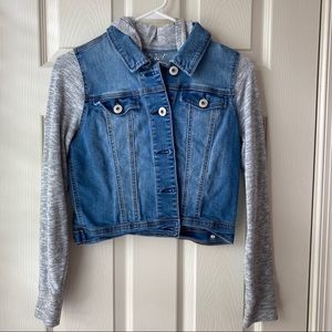 Girls Cat & Jack cropped denim jacket size 10/12